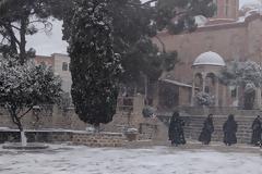 Πρωτοχρονιά στο χιονισμένο Άγιο Όρος