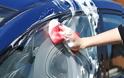 Ύπουλος κίνδυνος από τα καθαριστικά για το αυτοκίνητο – Τι να προσέχετε