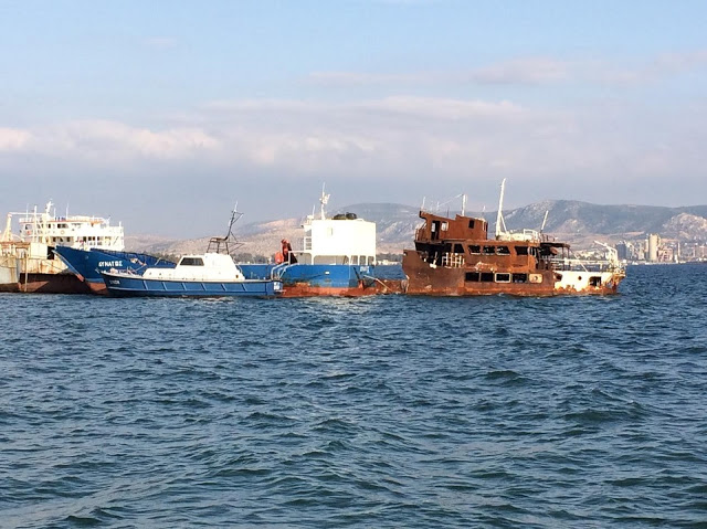 Νεκροταφείο πλοίων στην Ελευσίνα - Φωτογραφία 2