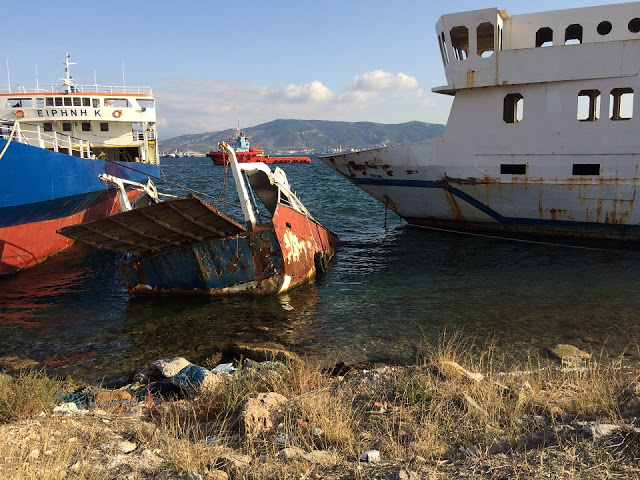 Νεκροταφείο πλοίων στην Ελευσίνα - Φωτογραφία 4