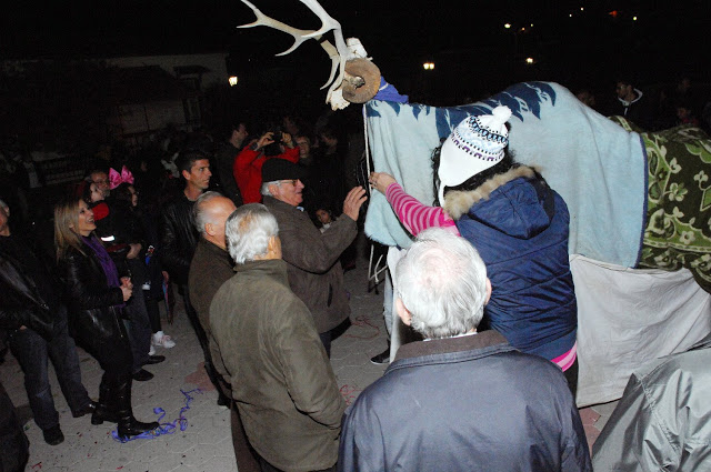 Τα έθιμα των Θεοφανίων σε διάφορες περιοχές της χώρας - Φωτογραφία 5