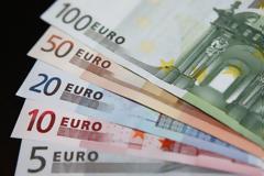Πώς θα εξοικονομήσετε 1.500 ευρώ μέσα στο 2018