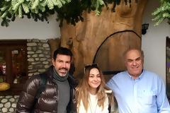 Κορυφαία Ελληνίδα τραγουδίστρια στο αγαπημένο κτήμα του Ρουβά! [phortos]