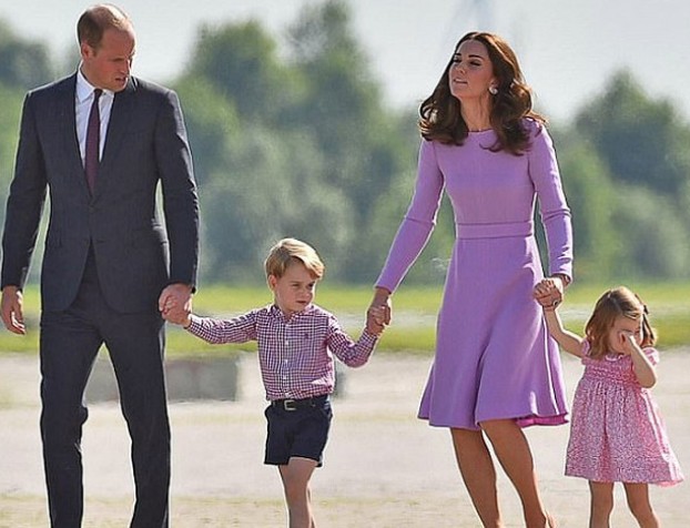 Γιατί ο Πρίγκιπας William ασχολείται πάντα με τον George και ποτέ με τη Charlotte; - Φωτογραφία 1