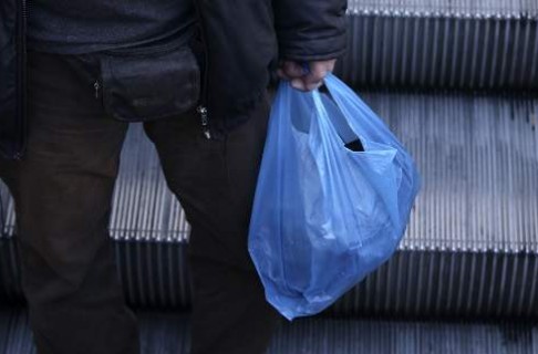 Πότε θα χρεώνονται και πότε όχι οι πλαστικές σακούλες - Οσα πρέπει να ξέρουν οι καταναλωτές - Φωτογραφία 1