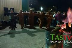 Αναστάτωση στην Πέλλα από γιορτή φιλοσκοπιανών ψευτομακεδόνων με αλυτρωτικά τραγούδια - Τον χορό έσυρε η βουλευτής του ΣΥΡΙΖΑ Θεοδώρα Τζάκρη [Βίντεο]