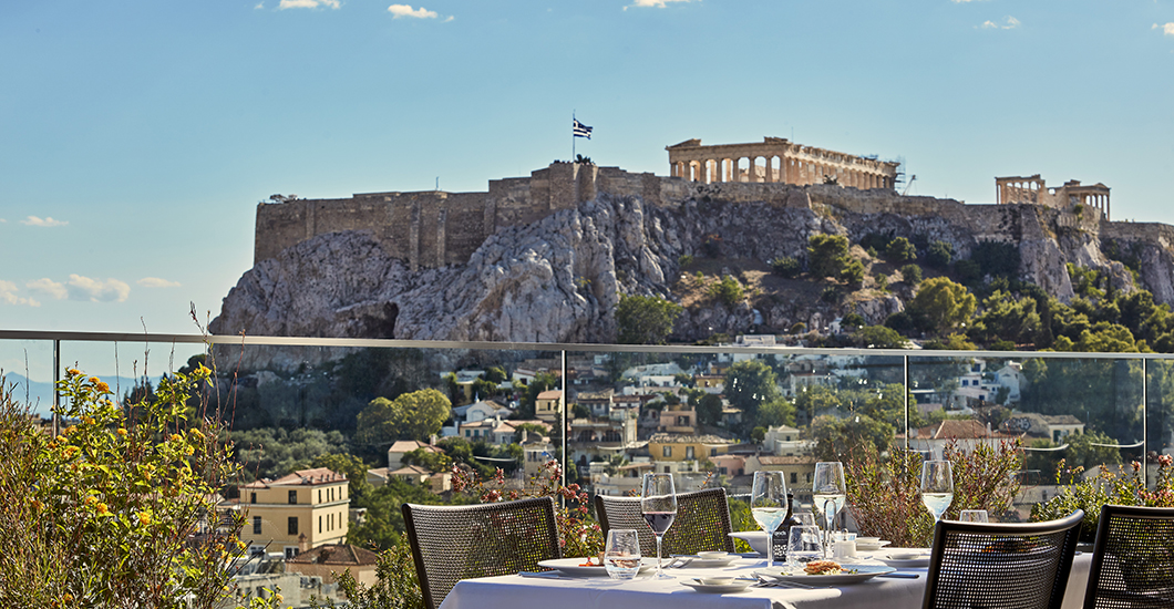 Το Euronews βρήκε τα μπαρ και τα εστιατόρια της Αθήνας που πρέπει να επισκεφθεί κάθε τουρίστας (και κάτοικος της πόλης) - Φωτογραφία 2