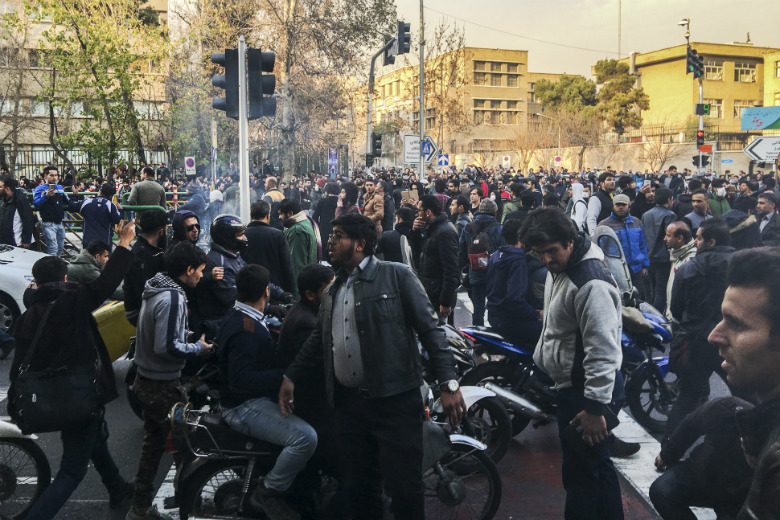 Τι ζητούν οι Ιρανοί διαδηλωτές - Φωτογραφία 1