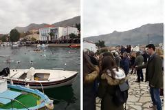 Πολύς κόσμος στον αγιασμό υδάτων στην ΠΑΛΑΙΡΟ (ΒΙΝΤΕΟ)
