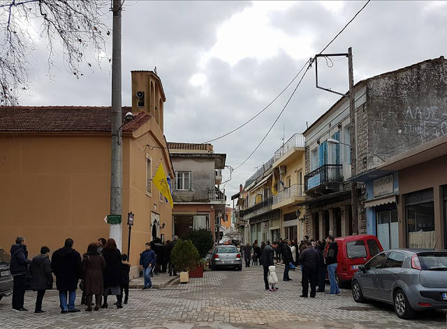 Ο αγιασμός των υδάτων στην παραλία της ΒΟΝΙΤΣΑΣ - Τον σταυρό έπιασε ο Στράτος Καλαντζής! (video Vicky Pantazis) - Φωτογραφία 5