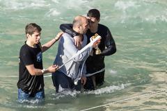 Θεοφάνεια 2018: Η «μάχη» του Σταυρού σε περιοχές της Εύβοιας (ΦΩΤΟ)