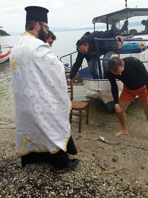 O αγιασμός των υδάτων στα ΠΑΛΙΑΜΠΕΛΑ (ΦΩΤΟ: Στέλλα Λιάπη) - Φωτογραφία 56