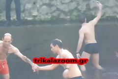 Με ένταση και διαμαρτυρία τα Θεοφάνεια στα Τρίκαλα [video]