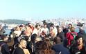Κωνσταντινούπολη: Με την ελληνική σημαία και τον Εθνικό ύμνο στον Βόσπορο για το σταυρό! - Φωτογραφία 13