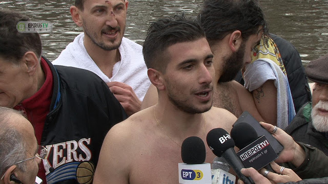 Ιωάννινα: Kωπηλάτες, ιστιοπλόοι και 18 βουτηχτάδες στα νερά της Παμβώτιδας [video] - Φωτογραφία 2