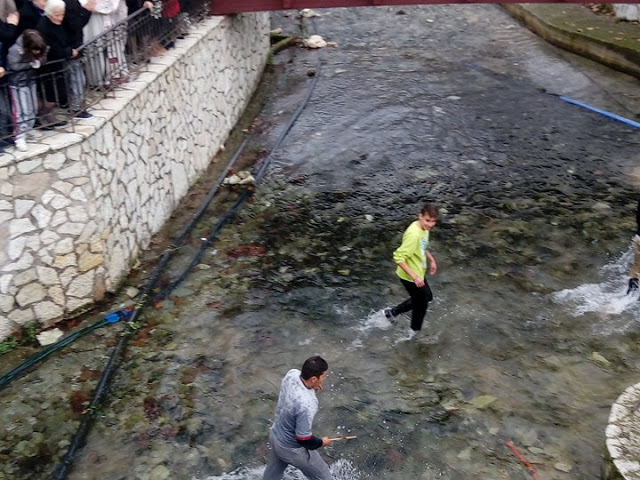 Αγιασμός των υδάτων στο ΠΟΤΑΜΙ στο ΜΟΝΑΣΤΗΡΑΚΙ Βόνιτσας (ΦΩΤΟ-ΒΙΝΤΕΟ: Κώστας Πετρόπουλος) - Φωτογραφία 21