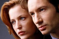 Αγνώριστη και αποστεωμένη η Σκάλι των X-Files [photos]
