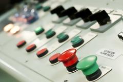 Τι πραγματικά περιέχει ο περίφημος χαρτοφύλακας του πλανητάρχη που μπορεί να προκαλέσει όλεθρο [photos]