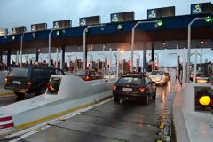Αυξήσεις παντού – Ανεβαίνουν τα μεσάνυκτα τα ήδη ακριβά διόδια!