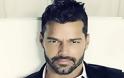 O Ricky Martin ποζάρει ολόγυμνος και το instagram… παθαίνει ταραχή!