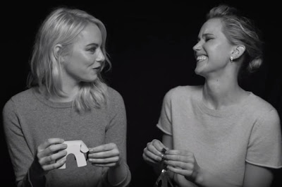 Jennifer Lawrence και Emma Stone απαντούν στις πιο απρόσμενες ερωτήσεις μαζί σε ένα βίντεο - Φωτογραφία 1