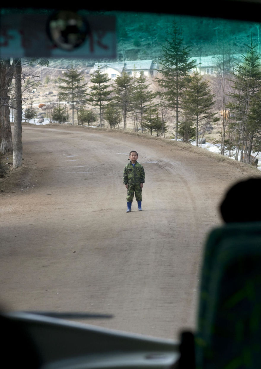 Βόρεια Κορέα ο Κιμ Γιονγκ Ουν τι δεν θέλει να δεις! Τραβήχτηκαν κρυφά με φακούς υψηλής μεγέθυνσης - Φωτογραφία 6