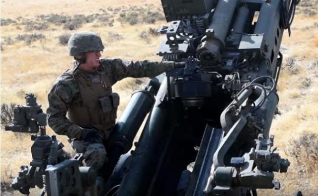 Αμερικανοί πεζοναύτες ανοίγουν πυρ με M777 Howitzer - ΒΙΝΤΕΟ - Φωτογραφία 1
