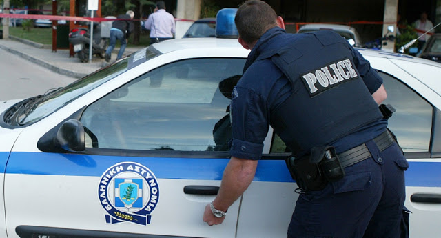 Επεισοδιακή ληστεία στη Στυλίδα - Περαστικοί ακινητοποίησαν τον κλέφτη - Φωτογραφία 1