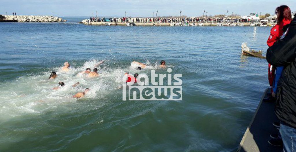 Ηλεία: Ο αστυνομικός της ΔΙΑΣ που έγραψε ιστορία στα Θεοφάνεια – Το ρεκόρ του Παναγιώτη Ρούνη [pics] - Φωτογραφία 7