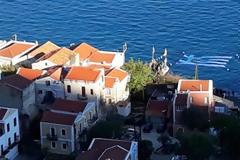 Στο Καστελόριζο η μεγαλύτερη υποβρύχια ελληνική σημαία (φωτογραφίες)
