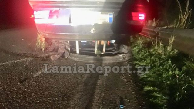 Σοβαρό τροχαίο τα μεσάνυχτα έξω από τη Λαμία - Δύο τραυματίες [photos] - Φωτογραφία 5