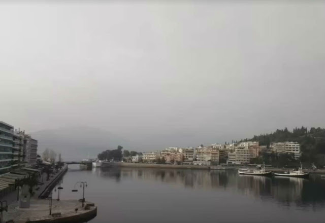 Πυκνή ομίχλη κάλυψε την Εύβοια - Με δυσκολία η κίνηση των οχημάτων στον Άγιο - Φωτογραφία 1