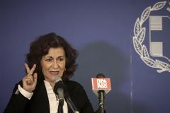 Οικογενειακά επιδόματα: Ποιοι τρίτεκνοι και πολύτεκνοι χάνουν το βοήθημα