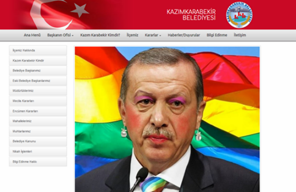 Οι Έλληνες Anonymous «χάκαραν» τουρκική ιστοσελίδα! Ο Ερντογάν με ροζ σκιά, ρουζ και κραγιόν (ΦΩΤΟ) - Φωτογραφία 1