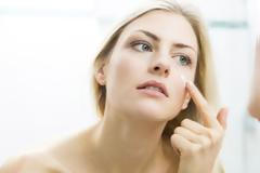 Eνα μπουκαλάκι από αυτό το αντιγηραντικό serum πωλείται κάθε λεπτό σε όλον τον κόσμο