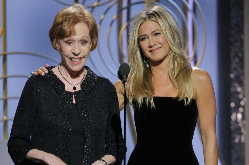 Golden Globes: Η αντίδραση της Angelina Jolie όταν η Jennifer Aniston ανέβηκε στη σκηνή έγινε viral! - Φωτογραφία 2