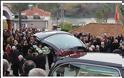 Το τελευταίο αντίο στην 44χρονη Ειρήνη Λαγούδη στην ΚΑΤΟΧΗ – Σπαραγμός στην κηδεία της (ΦΩΤΟ) - Φωτογραφία 7