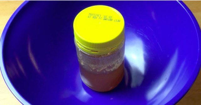 Μέλι που έχει “ζαχαρώσει”: Το κόλπο για να το ξανακάνετε λείο [photos+video] - Φωτογραφία 2