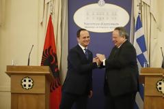 Ο Αλβανός ΥΠΕΞ προκαλεί Κοτζιά: Θα μιλήσουμε και για «Τσαμουριά»
