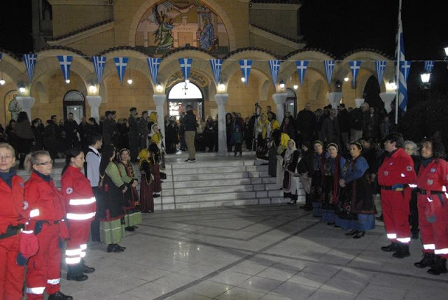 Η Χαλκίδα υποδέχθηκε τα Ιερά Λείψανα των Αγίων Ραφαήλ, Νικολάου και Ειρήνης (ΦΩΤΟ) - Φωτογραφία 4