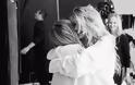 H Kate Moss και η Gigi Hadid ποζάρουν για πρώτη φορά μαζί και κλέβουν τις εντυπώσεις! - Φωτογραφία 5