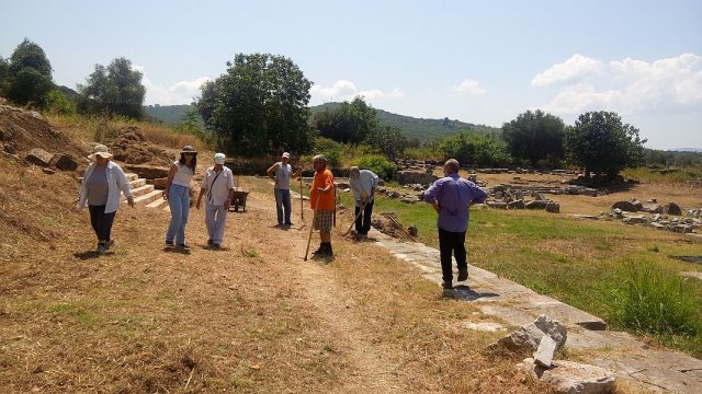 Χορηγία 5.000 ευρώ από τον ΟΤΕ για την ανασκαφή στον αρχαιολογικό χώρο του Θέρμου - Φωτογραφία 1