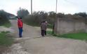 Σοκ στο γήπεδο Παπαδατων - Πόρτα καταπλάκωσε και σκότωσε 58χρονο άνδρα [photos+video] - Φωτογραφία 10