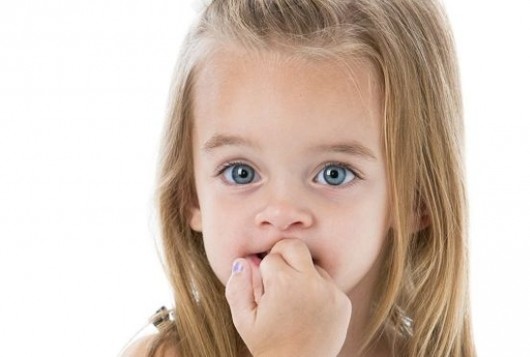 Τρεις συμβουλές για να σταματήσει το παιδί να τρώει τα νύχια του - Φωτογραφία 1