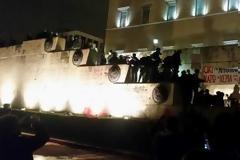 Video: Ξύλο και χημικά σε μπλοκ διαδηλωτών της ΛΑΕ και της υπόλοιπης αριστεράς από την χούντα Τσίπρα
