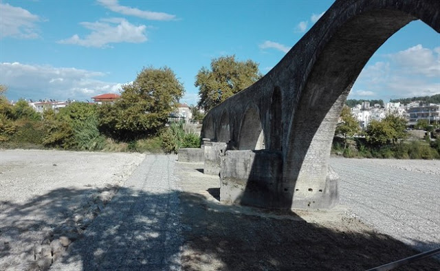 Το γεφύρι της Άρτας θωρακίστηκε… - Φωτογραφία 3