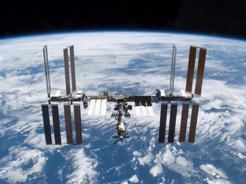 Έρευνες πάνω σε διάφανα μέταλλα στον Διεθνή Διαστημικό Σταθμό ISS - Φωτογραφία 3
