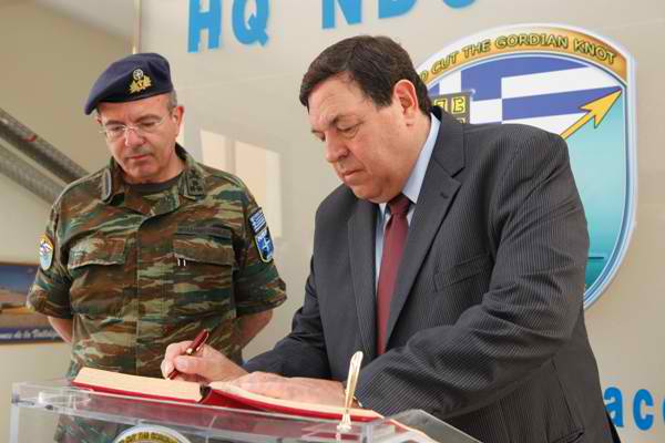 Στρατηγός Φράγκος για Σκόπια: «Όταν χαρίζεις όνομα, χαρίζεις και έδαφος» - Φωτογραφία 1