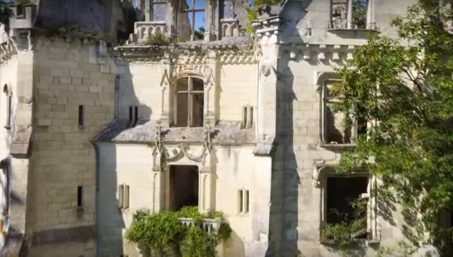 Για 80 χρόνια κανείς δεν έχει μπει σε αυτό το Κάστρο - Μόλις δείτε το εσωτερικό του, θα ανατριχιάσετε [photos+video] - Φωτογραφία 9