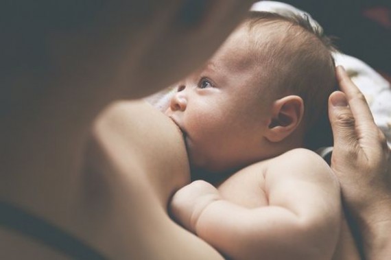 Πόσο γάλα πίνει το μωρό τις πρώτες μέρες της ζωής του; - Φωτογραφία 1